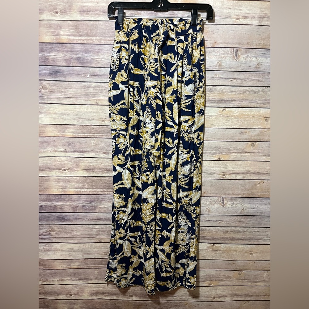 ⭐️ Davi & Dani High-Waist Wide Leg Pants Size Medium E1